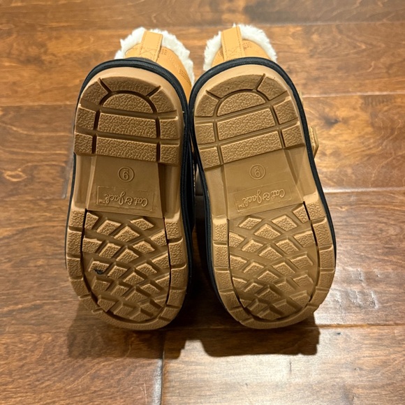 Cat and Jack Snow Boots - size 9 - Picture 2 of 3